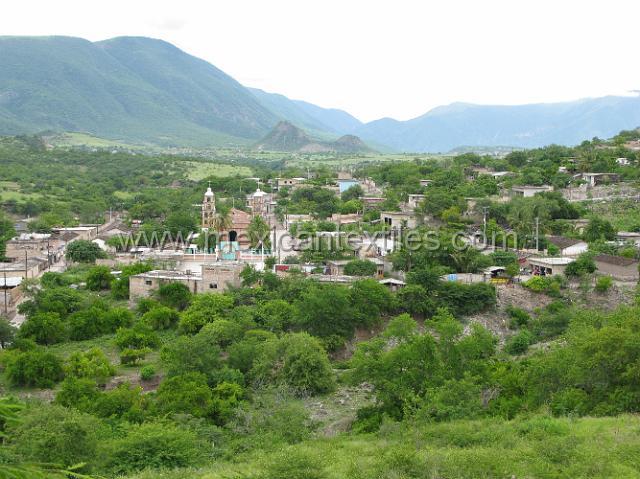 tula del rio01.JPG - The town from the road above.